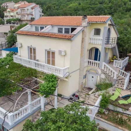 In With Sea View, Terrace, Air Conditioning, Wifi 4628-3 * Цриквеница